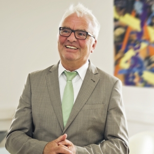 Profilbild von Prof. Dr. Bernd Halfar